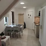 Kosbor Vendeghaz Apartment