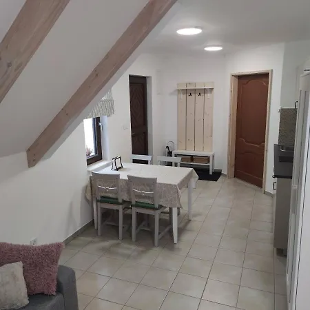 Lägenhet Kosbor Vendeghaz *