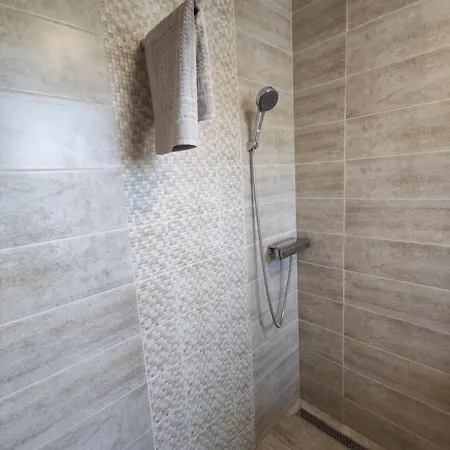 Kosbor Vendeghaz Lägenhet