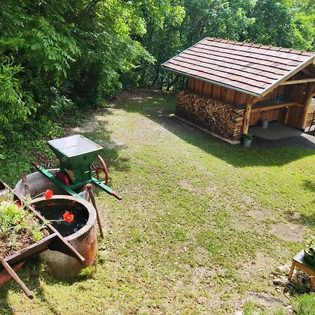 Kosbor Vendeghaz * Monoszlo