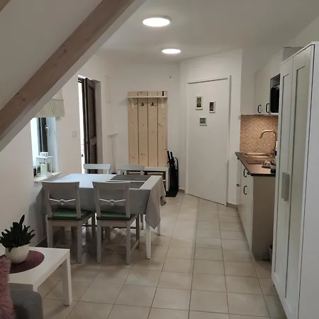 Kosbor Vendeghaz Daire