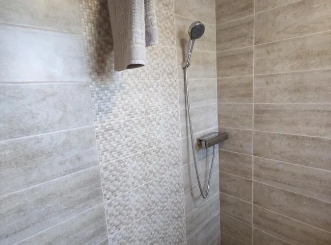 Kosbor Vendeghaz شقة