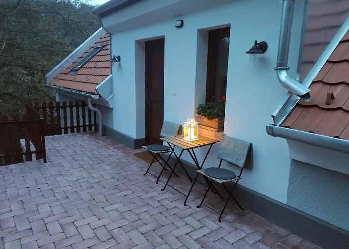 Kosbor Vendeghaz * Monoszlo